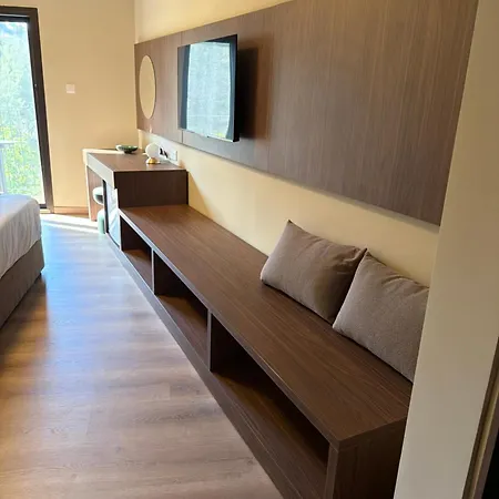فندق Pine *